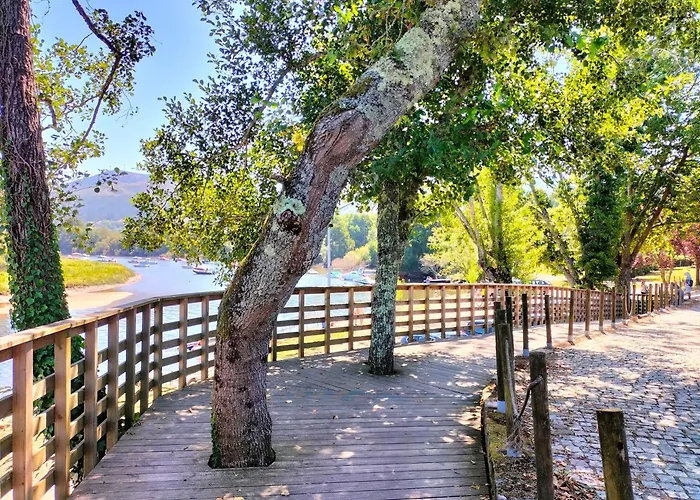 Villa Amores Riverview - Your Scenic Getaway - Uchill