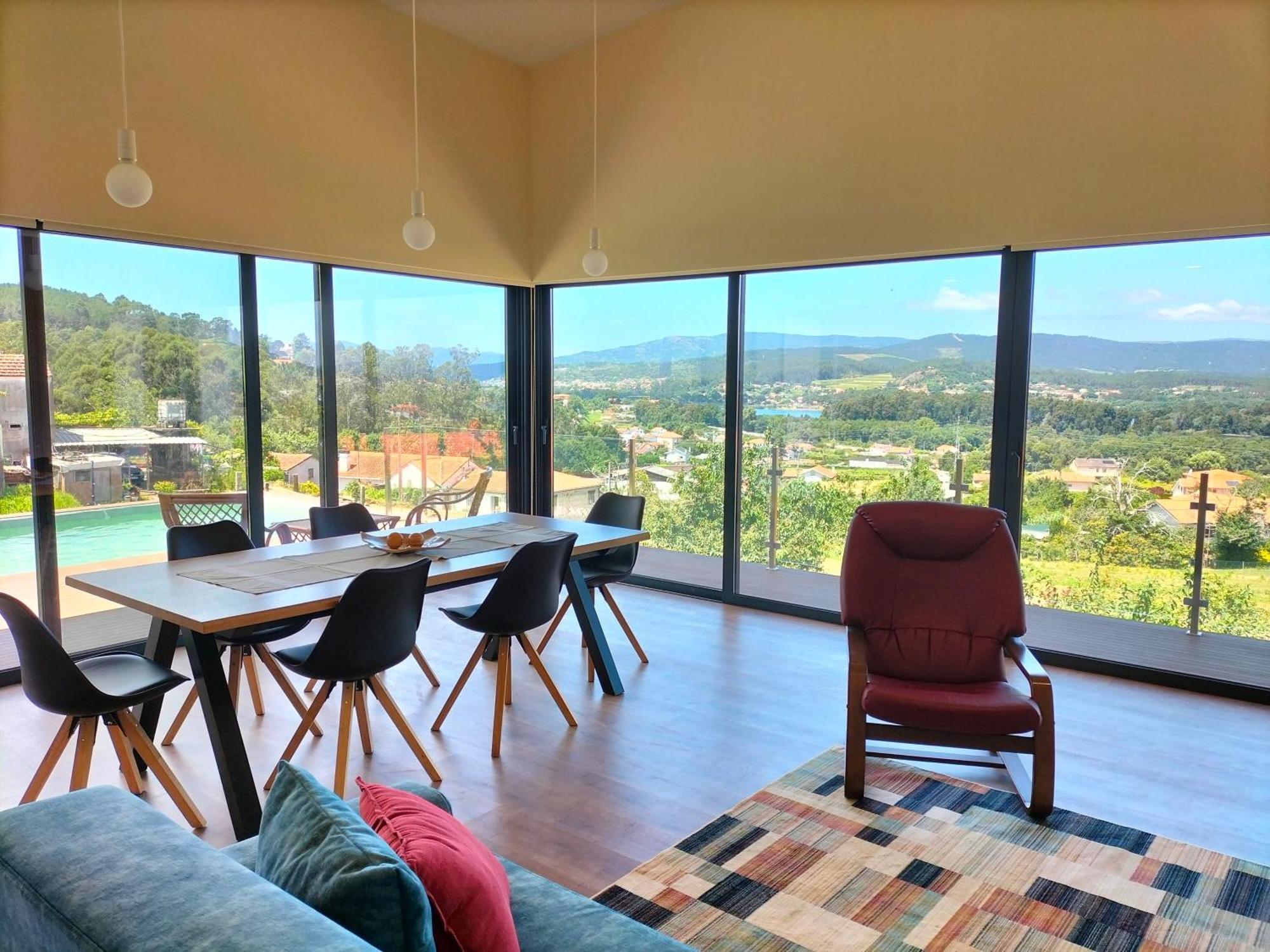 Villa Amores Riverview - Your Scenic Getaway - Uchill