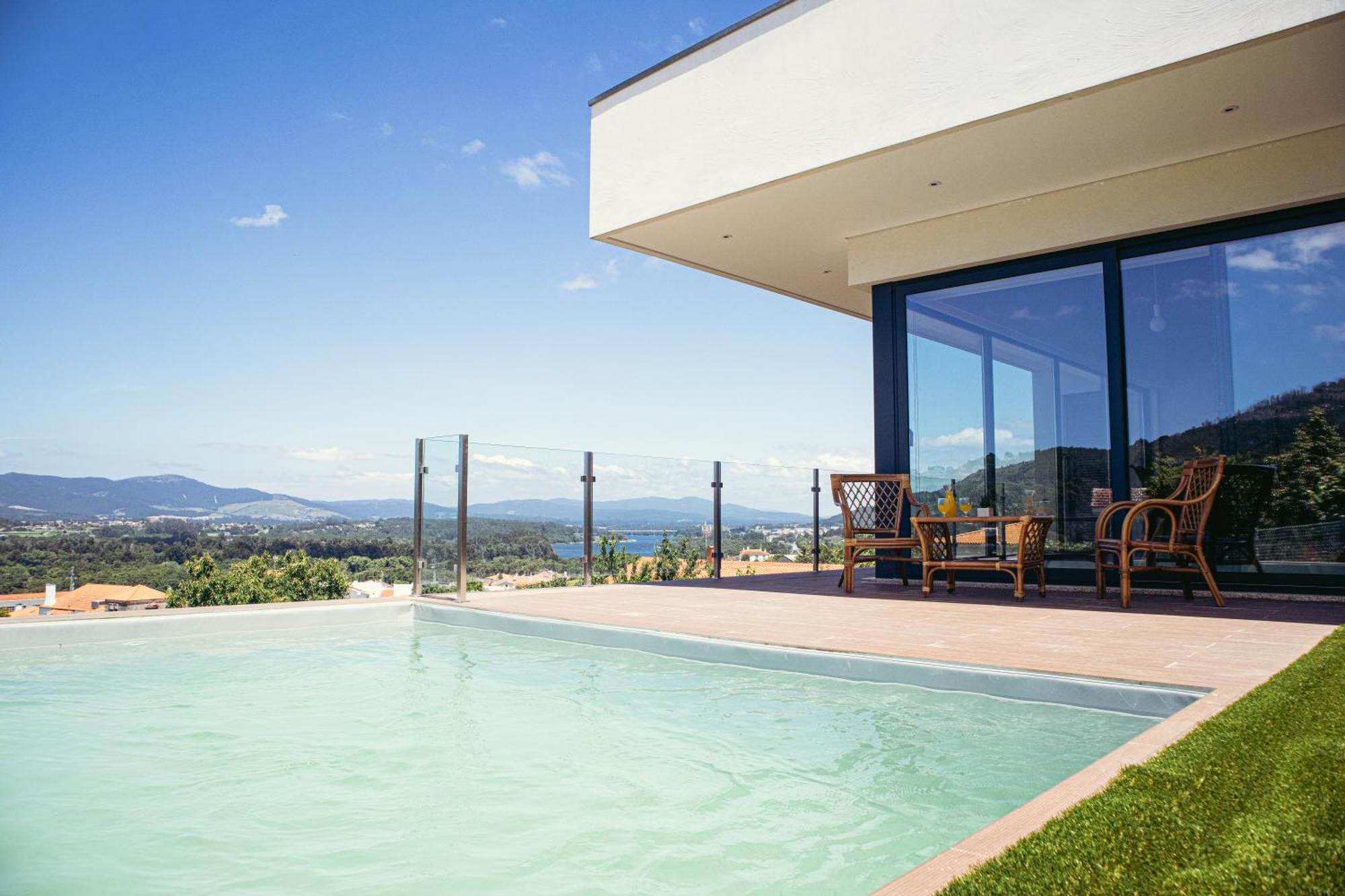 Villa Amores Riverview - Your Scenic Getaway - Uchill *