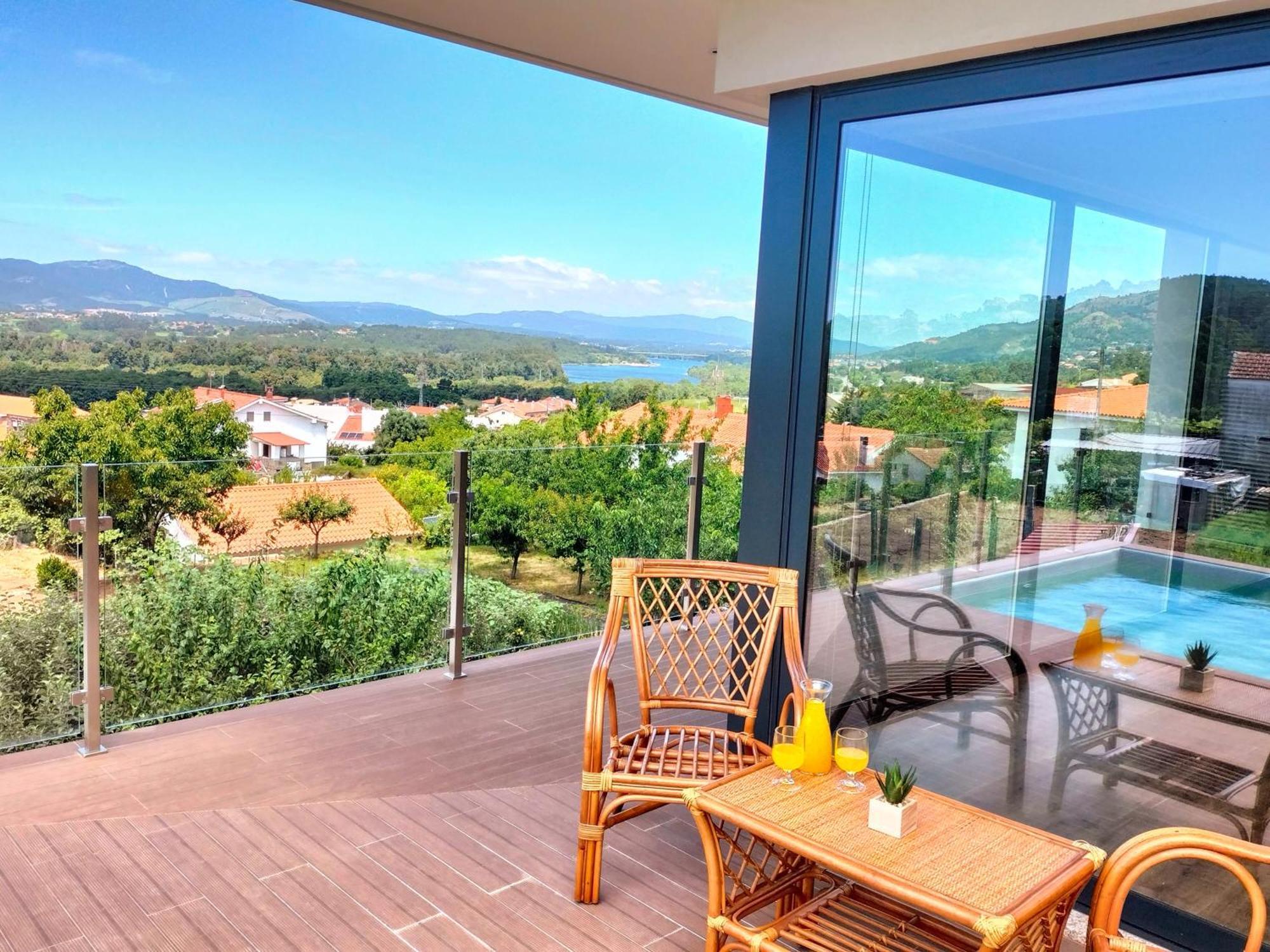 Willa Amores Riverview - Your Scenic Getaway - Uchill